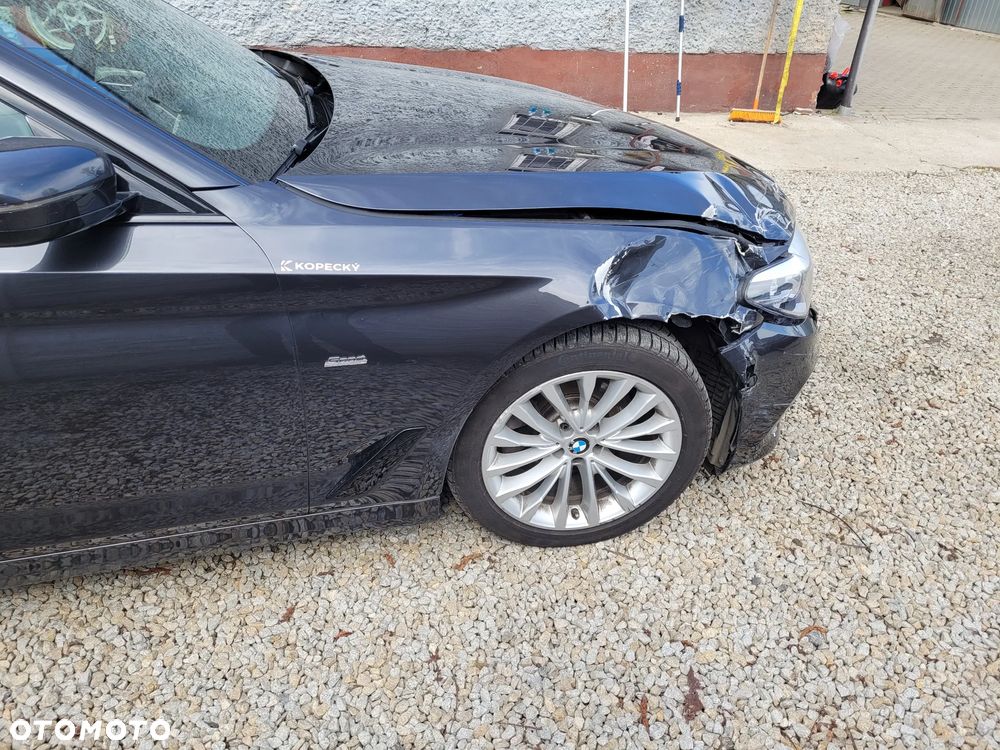BMW Seria 5 520d xDrive Sport Line - 4
