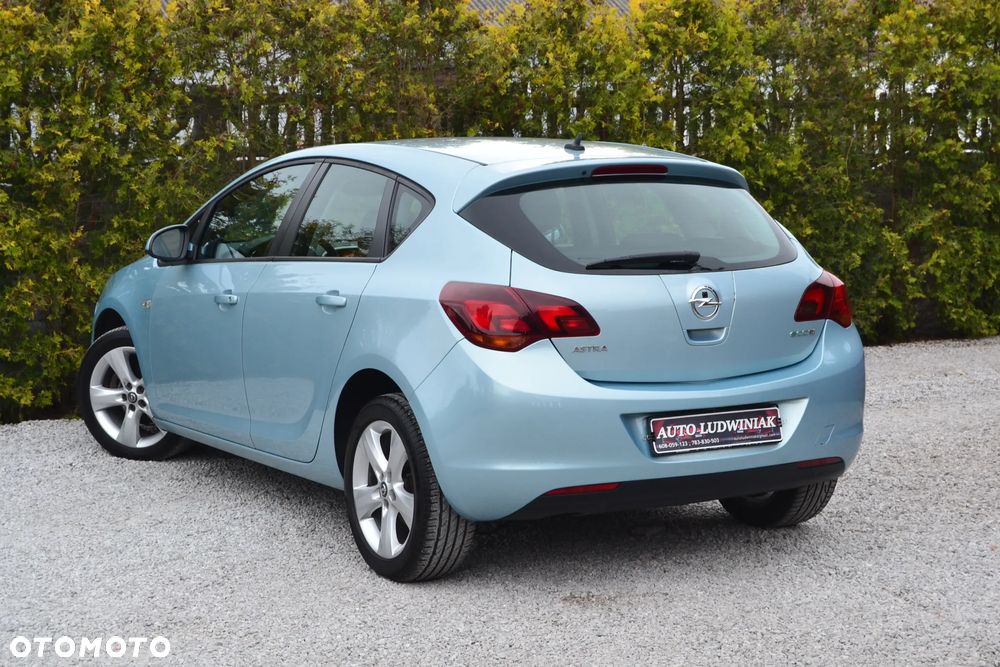 Opel Astra 1.4 EcoFLEX Design Edition - 20