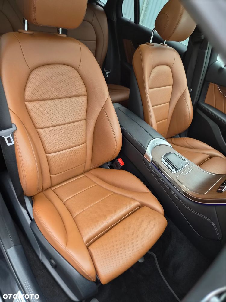 Mercedes-Benz GLC 200 4Matic 9G-TRONIC AMG Line Plus - 15