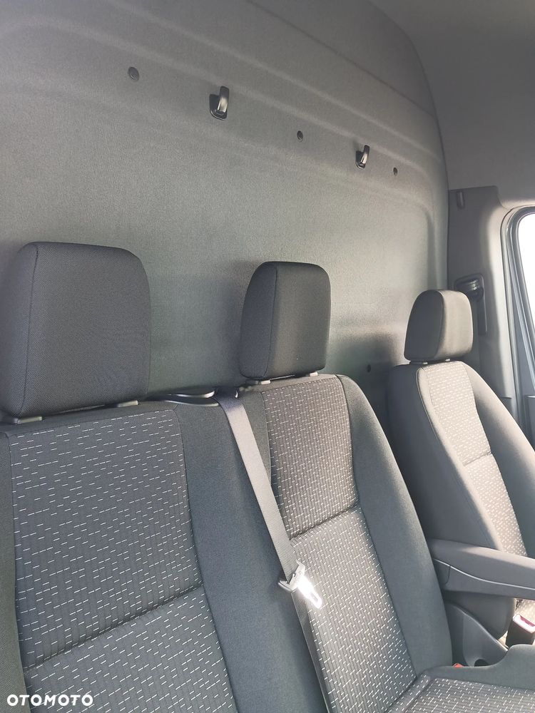 Mercedes-Benz Sprinter L2H2 - 17