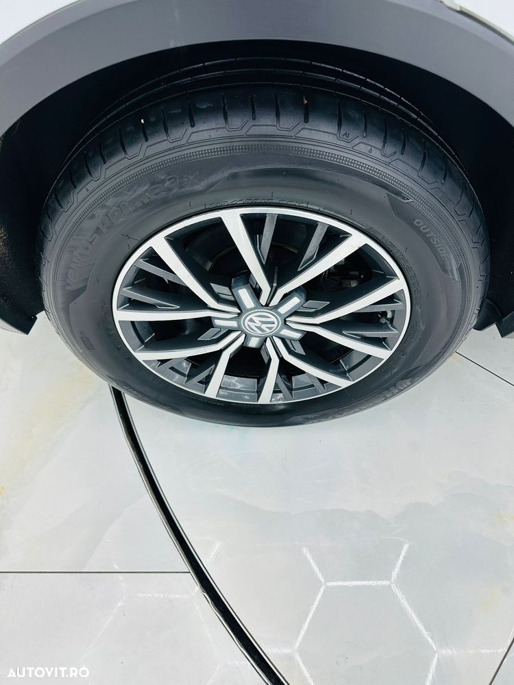 Volkswagen Tiguan - 10