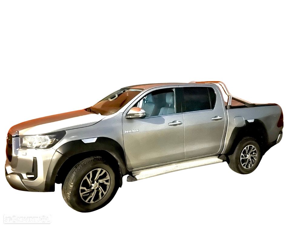 Toyota Hilux 2.4 D-4D 4WD Tracker - 4