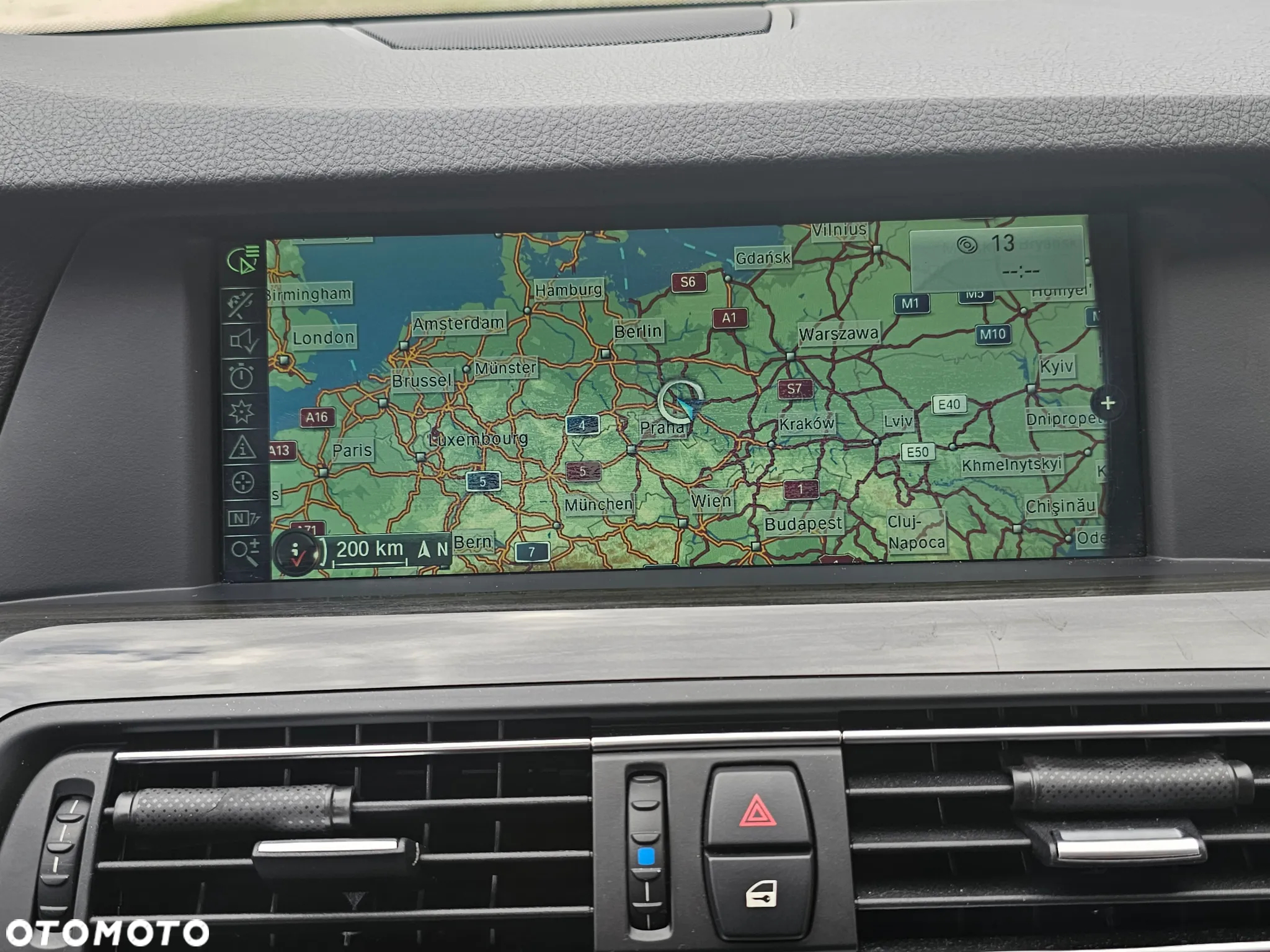 BMW Seria 5 525d xDrive - 13