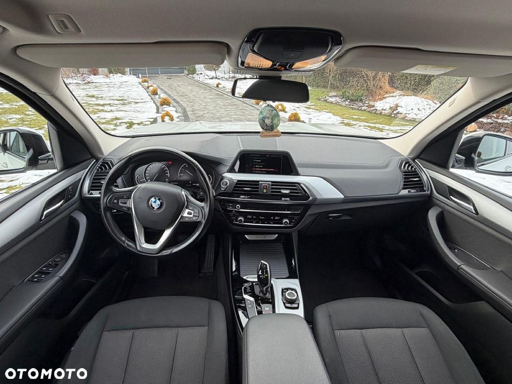 BMW X3 xDrive20i GPF Advantage - 17