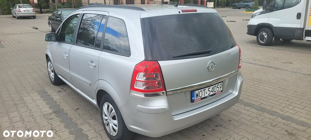 Opel Zafira 1.8 Essentia EU5 - 4