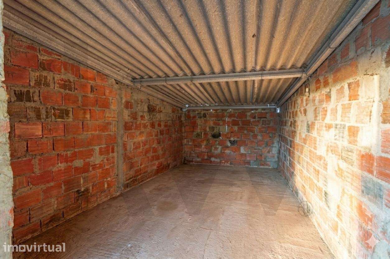 Moradia para Remodelação: O seu Refúgio à Beira-Rio - Grande imagem: 5/22