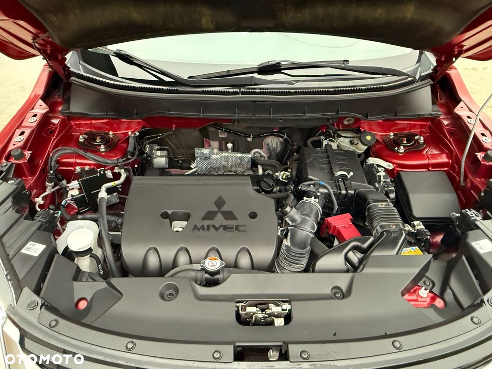 Mitsubishi ASX 2.0 2WD Plus - 32