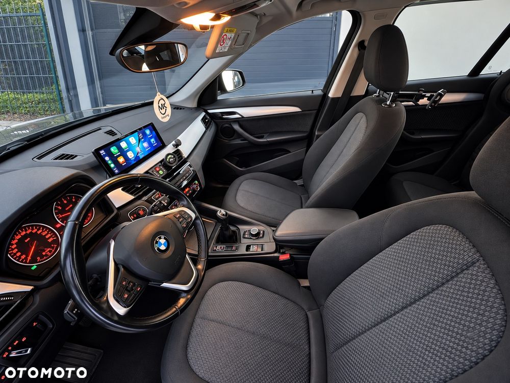 BMW X1 xDrive20d Sport Line - 11