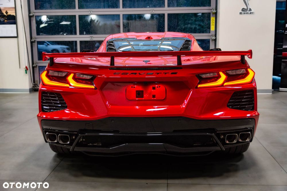 Chevrolet Corvette - 4