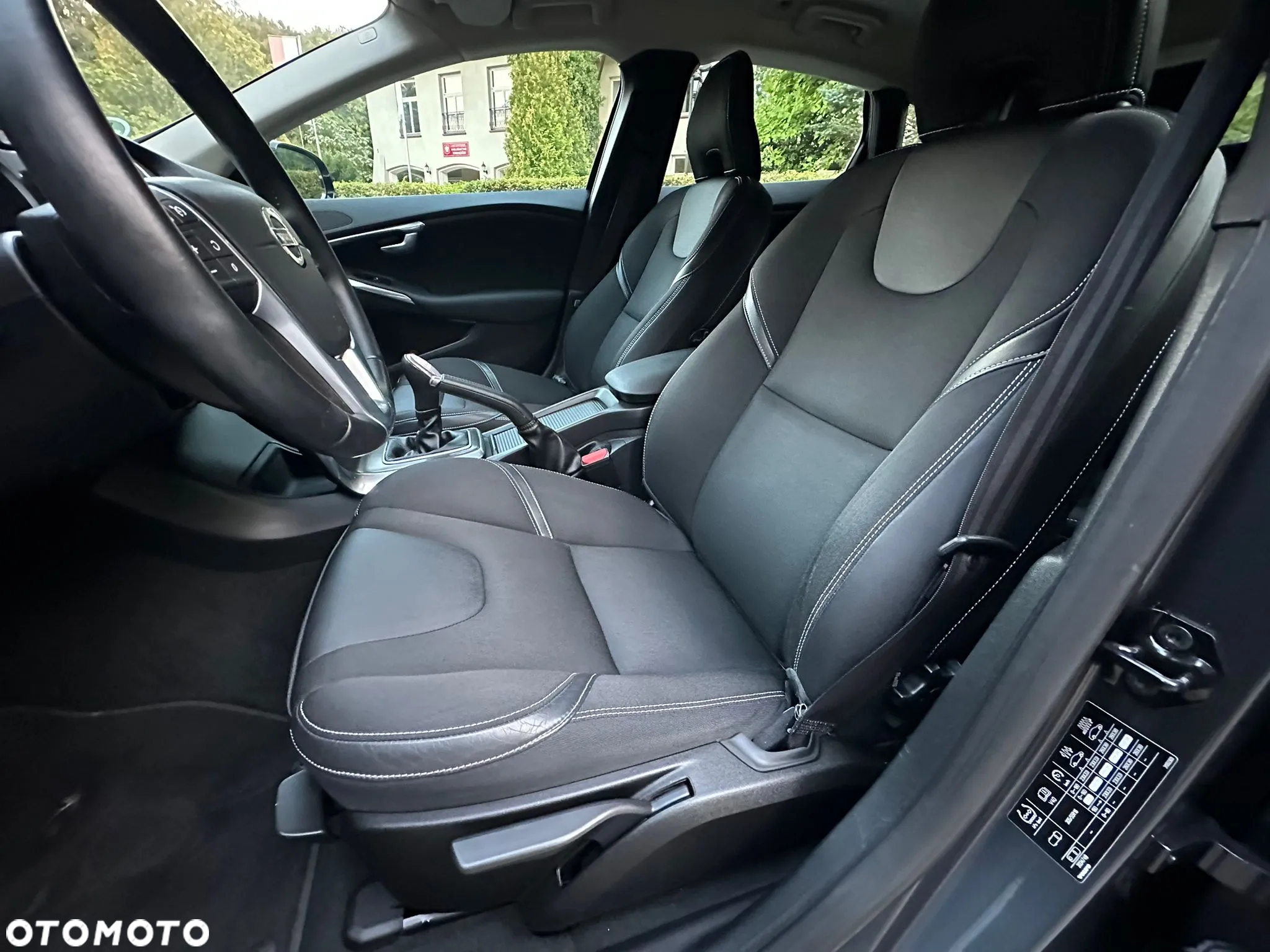 Volvo V40 D2 Momentum - 33