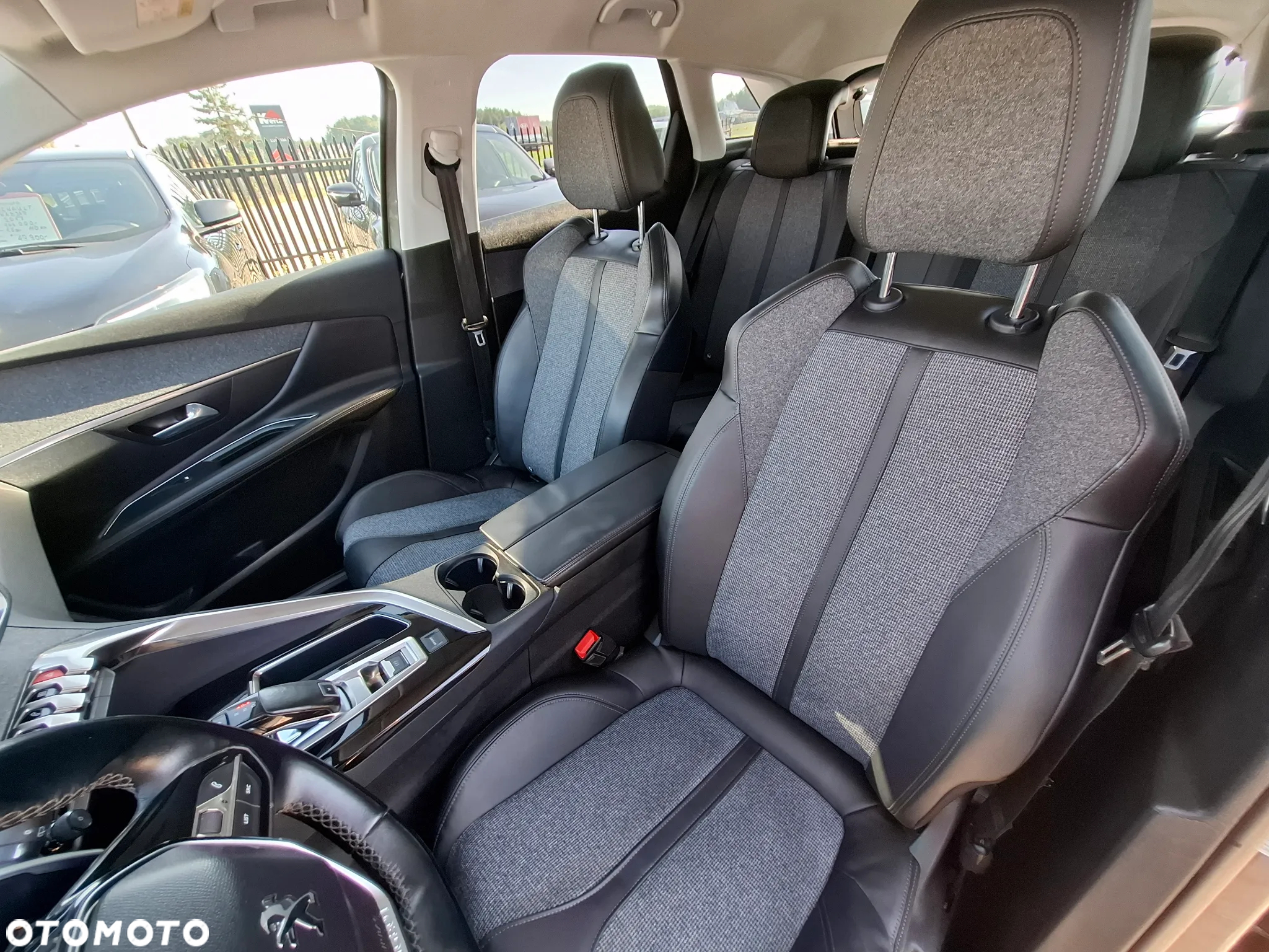 Peugeot 3008 1.5 BlueHDi Allure S&S EAT8 - 11