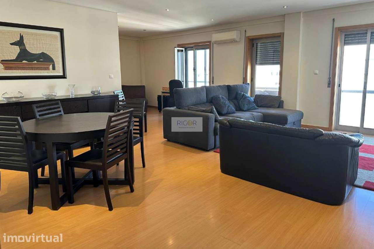 Apartamento T3 no último piso com 2 frentes de orientação na Cidade da - Grande imagem: 2/15