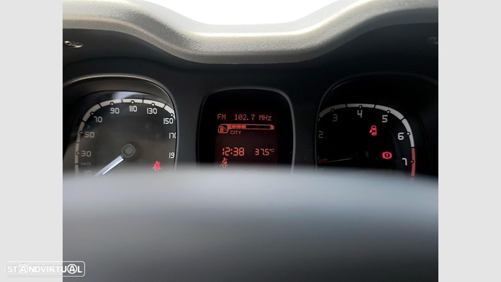 Fiat Panda 1.0 Hybrid City Life — fotografia 14