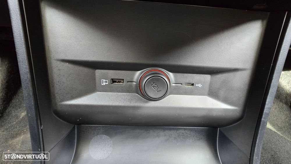 MG MG4 64 kWh Luxury - 42