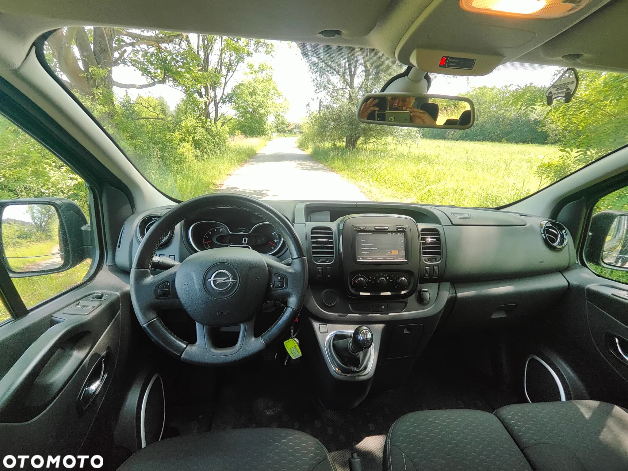 Opel Vivaro - 15