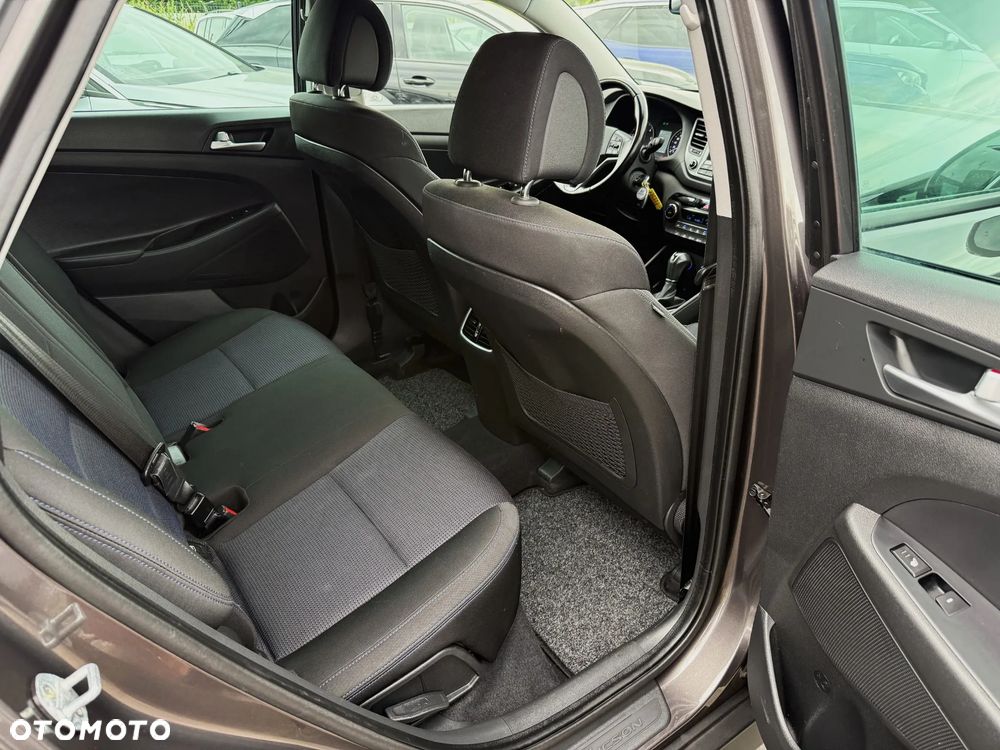 Hyundai Tucson blue 1.7 CRDi 2WD DCT Premium - 11