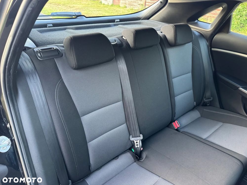 Hyundai i30 1.6 Fifa World Cup Edition - 24