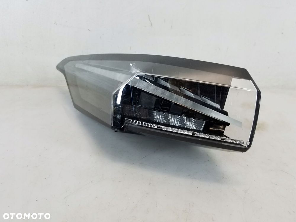 lampa tył peugeot 308 iii t10 hb - 2