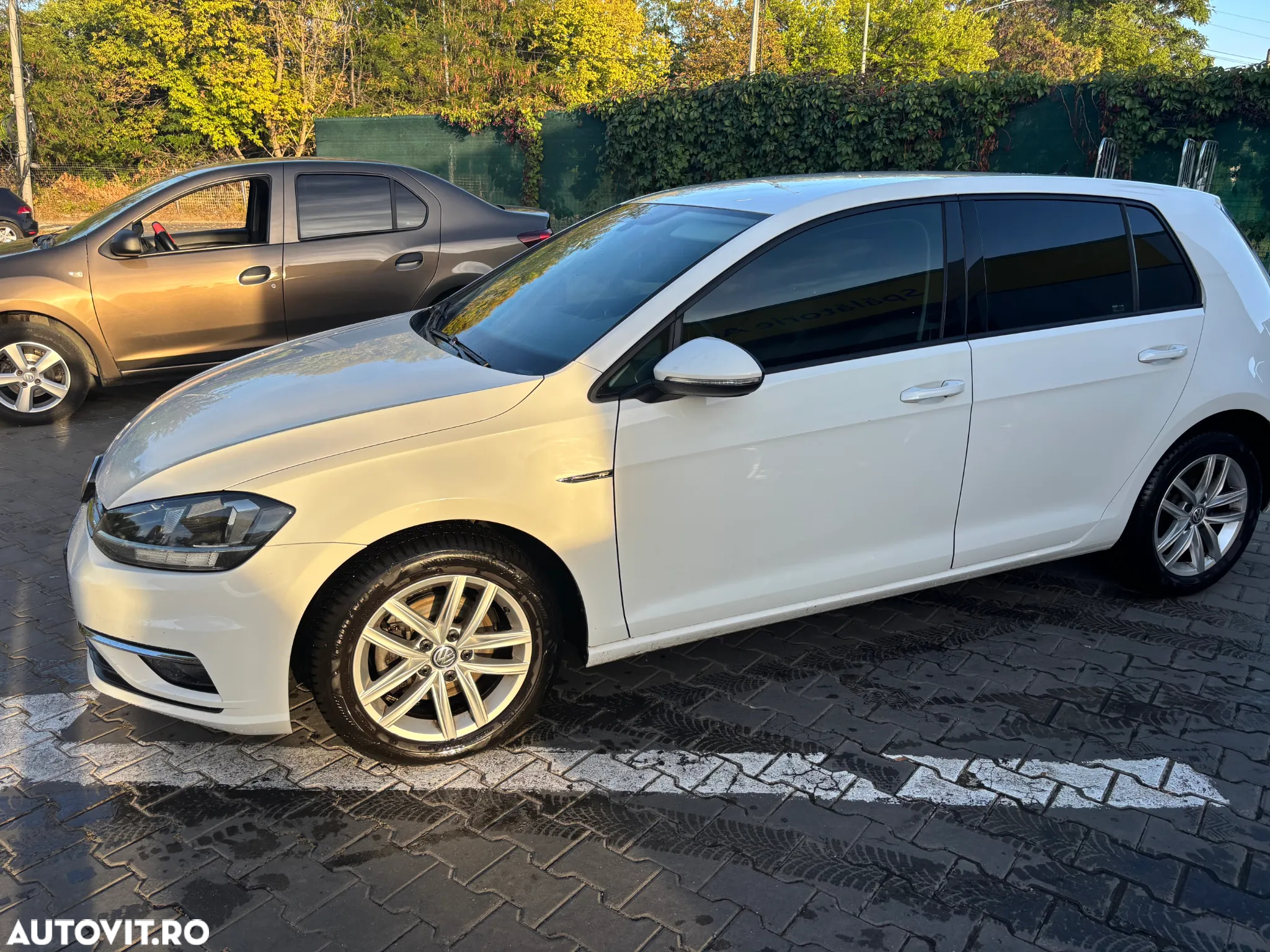 Volkswagen Golf 2.0 TDI DSG Highline - 2