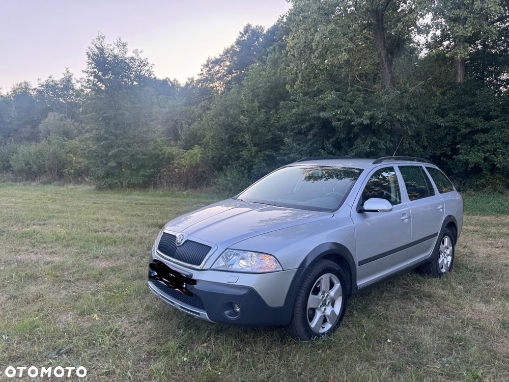 Skoda Octavia Scout 2.0 TDI DPF - 18