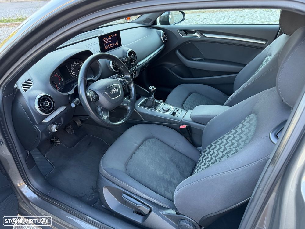 Audi A3 1.6 TDI DPF Ambiente - 13