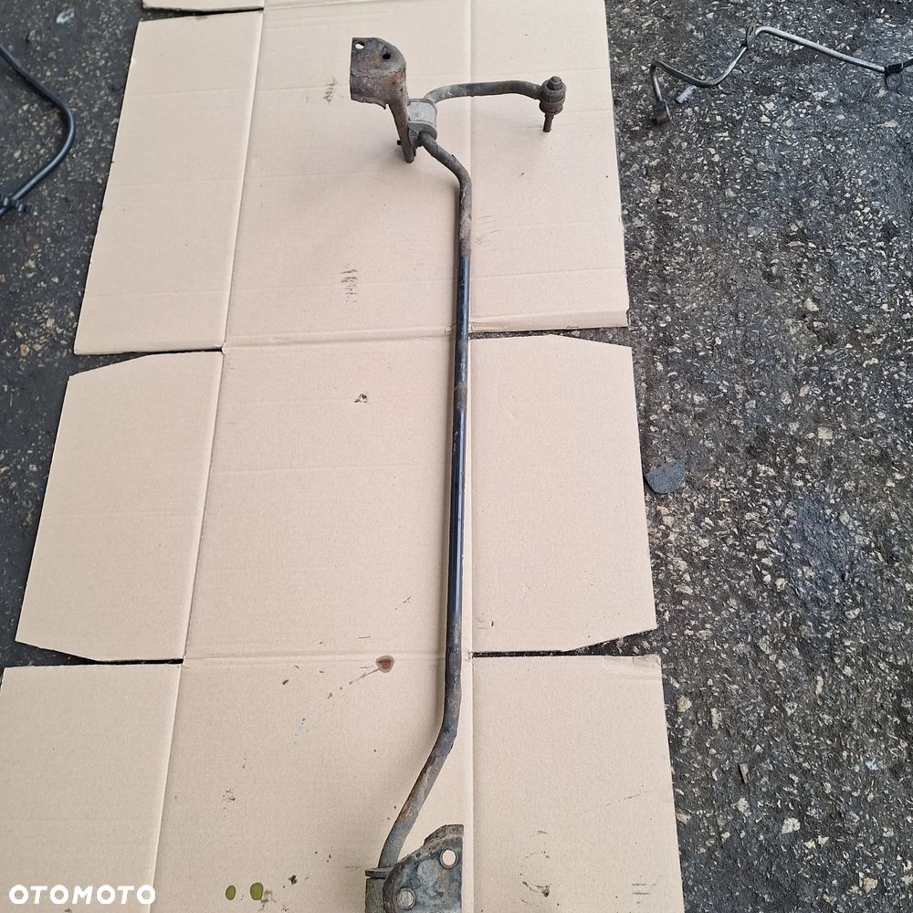 DRAZEK STABILIZATORA TYL CARISMA 99-04 - 1