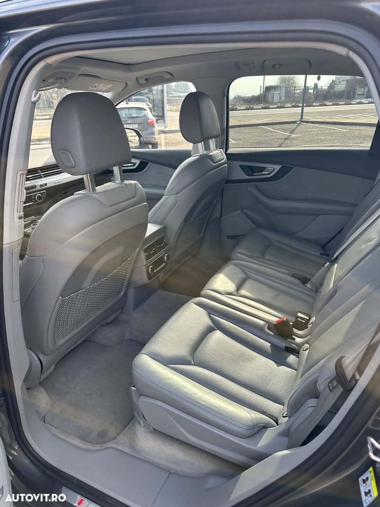 Audi SQ7 - 11