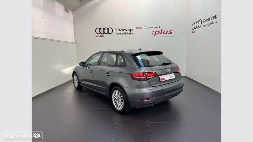 Audi A3 Sportback 1.6 TDI Design - 5