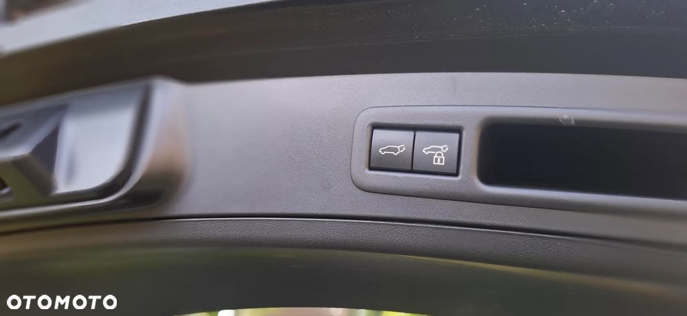 Lexus UX 200 GPF F Sport Design+ 2WD - 31