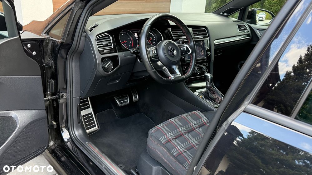 Volkswagen Golf 2.0 TSI BMT GTI Performance DSG - 29