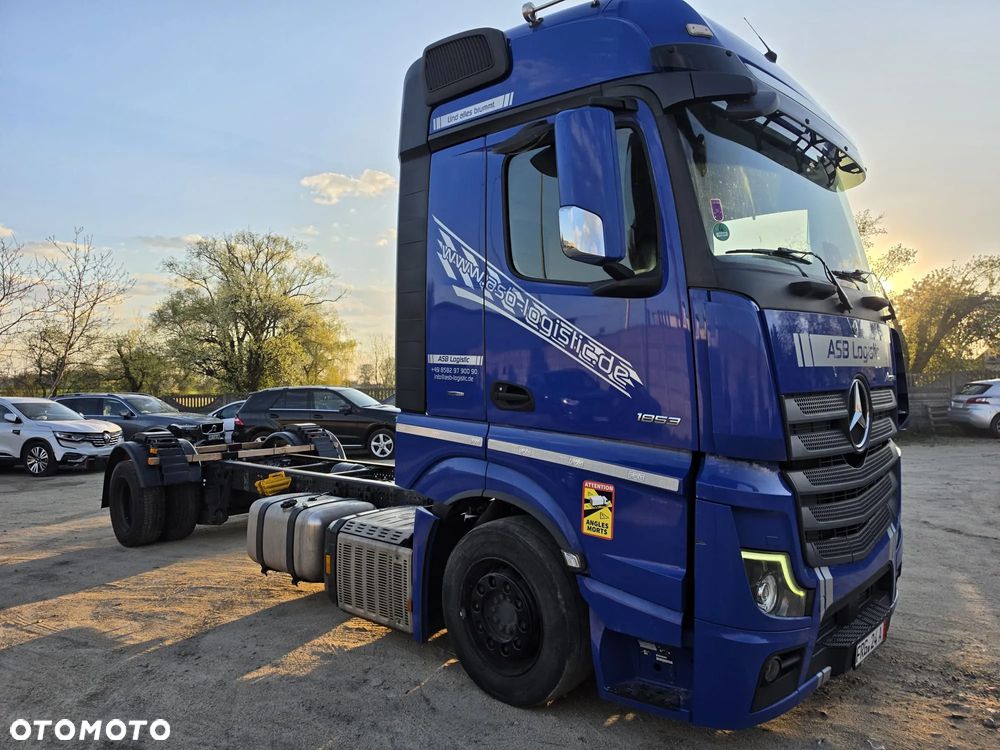 Mercedes-Benz Actros - 2