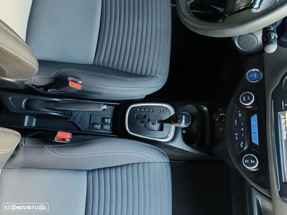 Toyota Yaris 1.5 HDF Comfort - 22