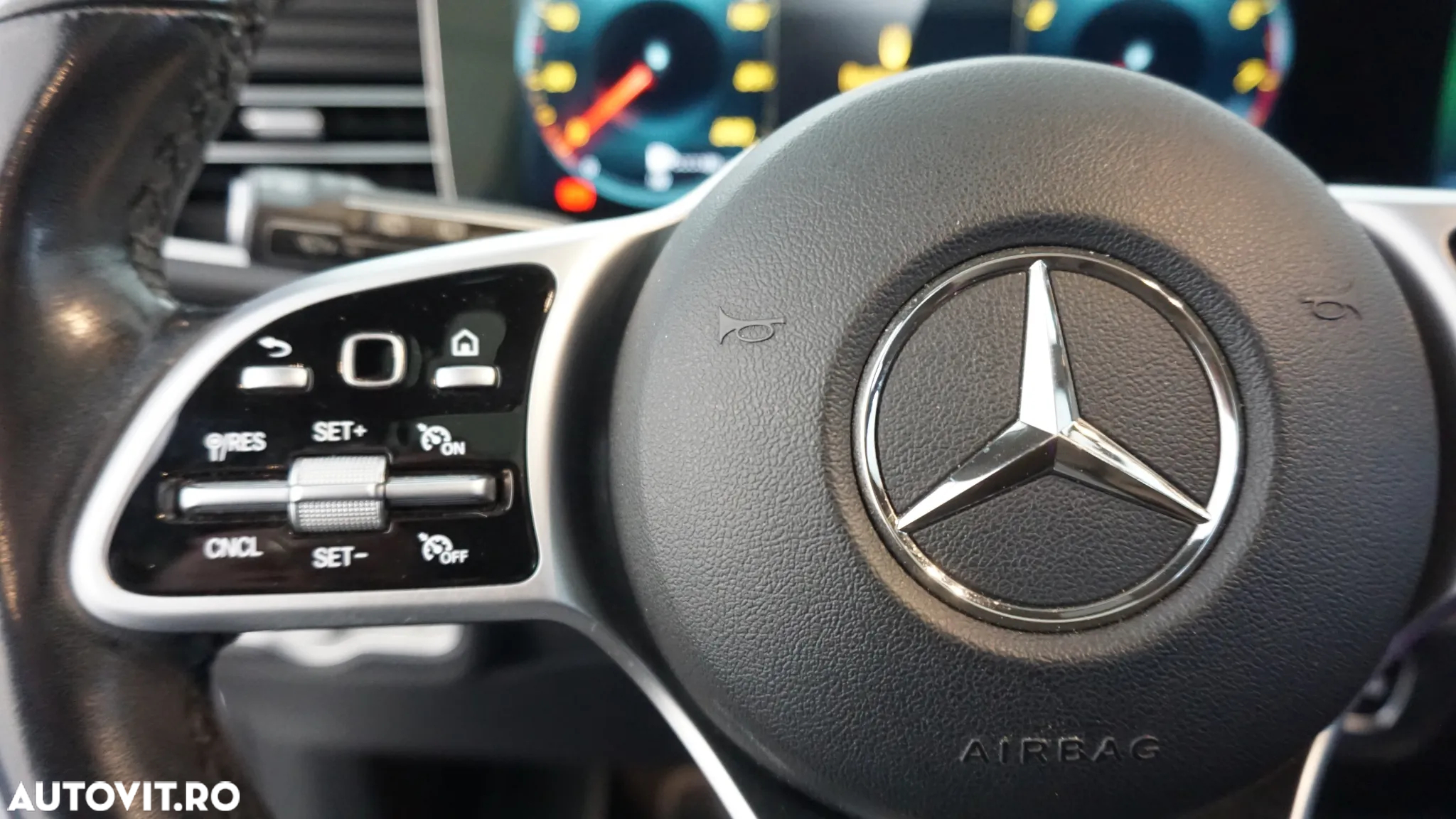 Mercedes-Benz GLE - 23