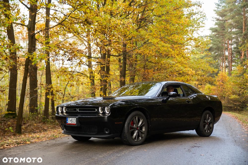 Dodge Challenger - 22
