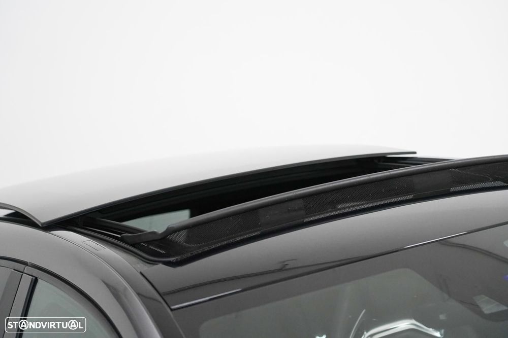 Mercedes-Benz A 45 AMG 4-Matic - 21