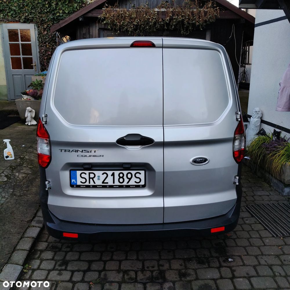 Ford Courier - 5