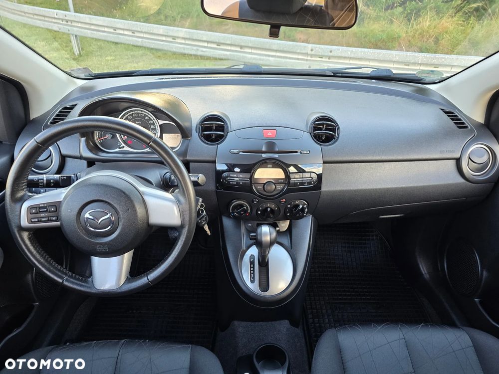 Mazda 2 1.5 Exclusive + - 5