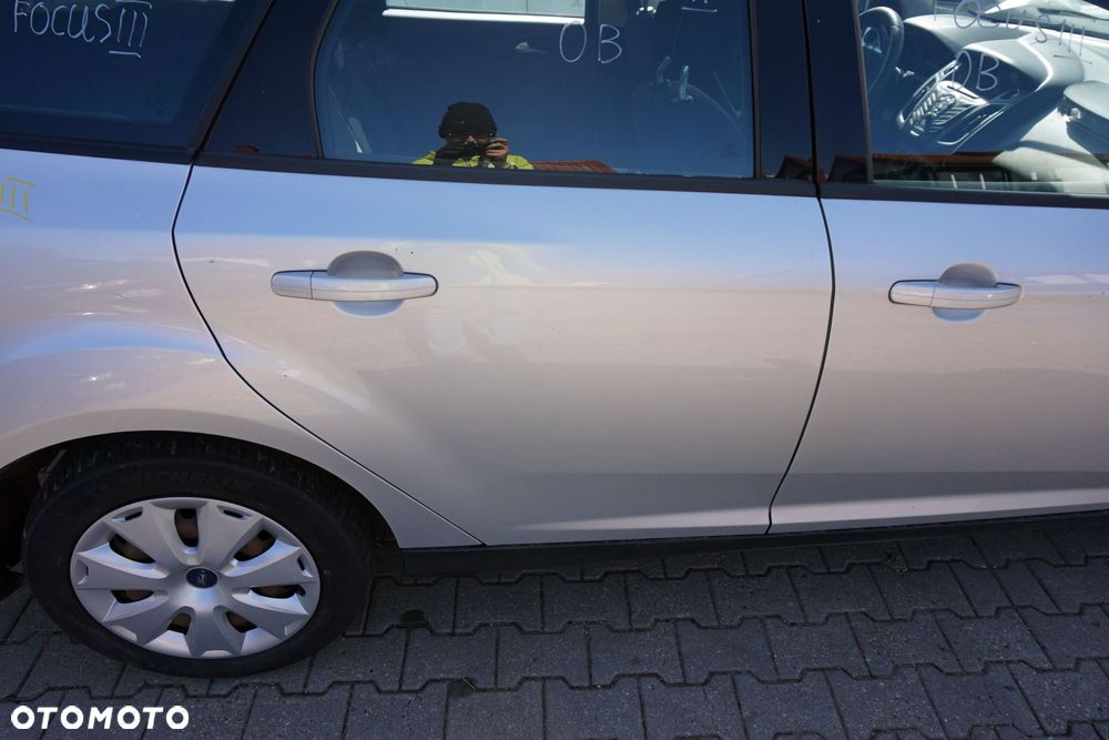 DRZWI TYLNE LEWE FOCUS III MK3 KOMBI 0B OB  SREBRNY FORD 2010-2014 - 3