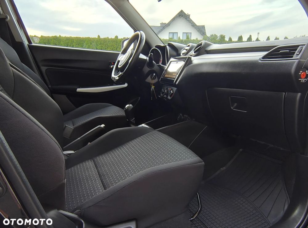 Suzuki Swift 1.2 Dualjet Allgrip Comfort - 35