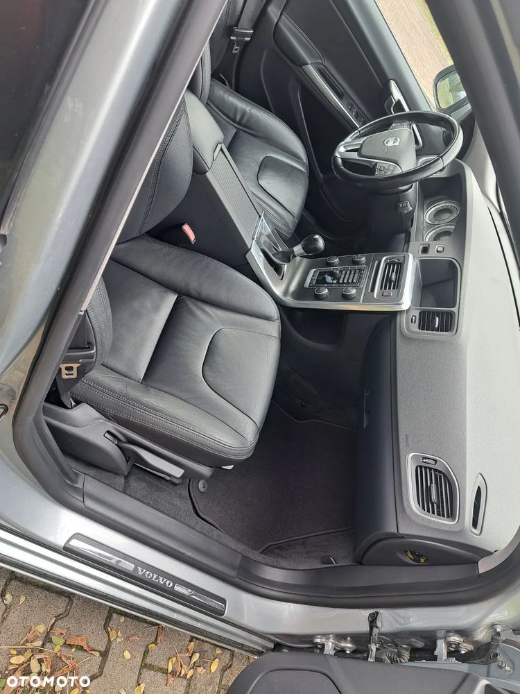 Volvo V60 D2 Momentum - 14