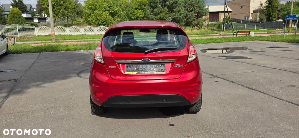 Ford Fiesta 1.0 EcoBoost S&S TITANIUM - 11