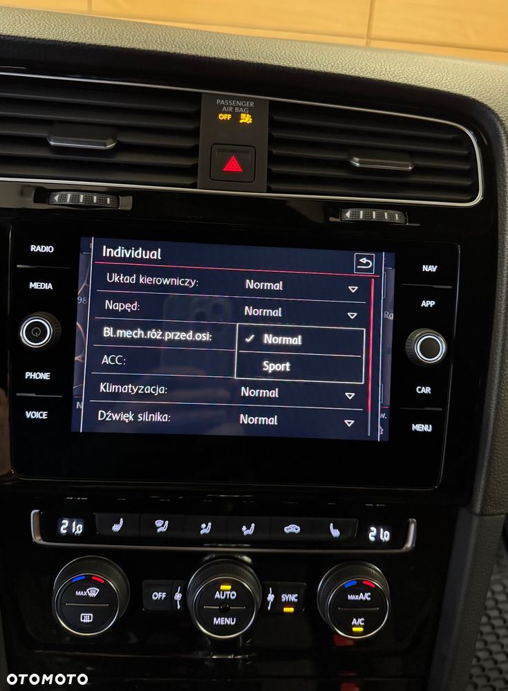 Volkswagen Golf VII 2.0 TSI GTI TCR DSG - 21