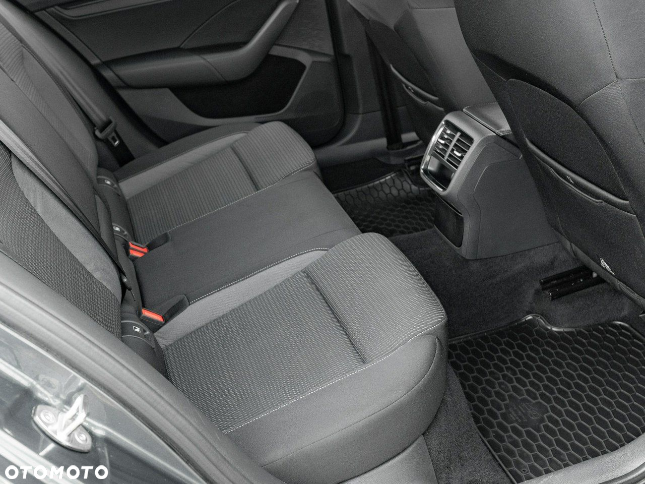Skoda Octavia 1.5 TSI ACT Ambition - 28