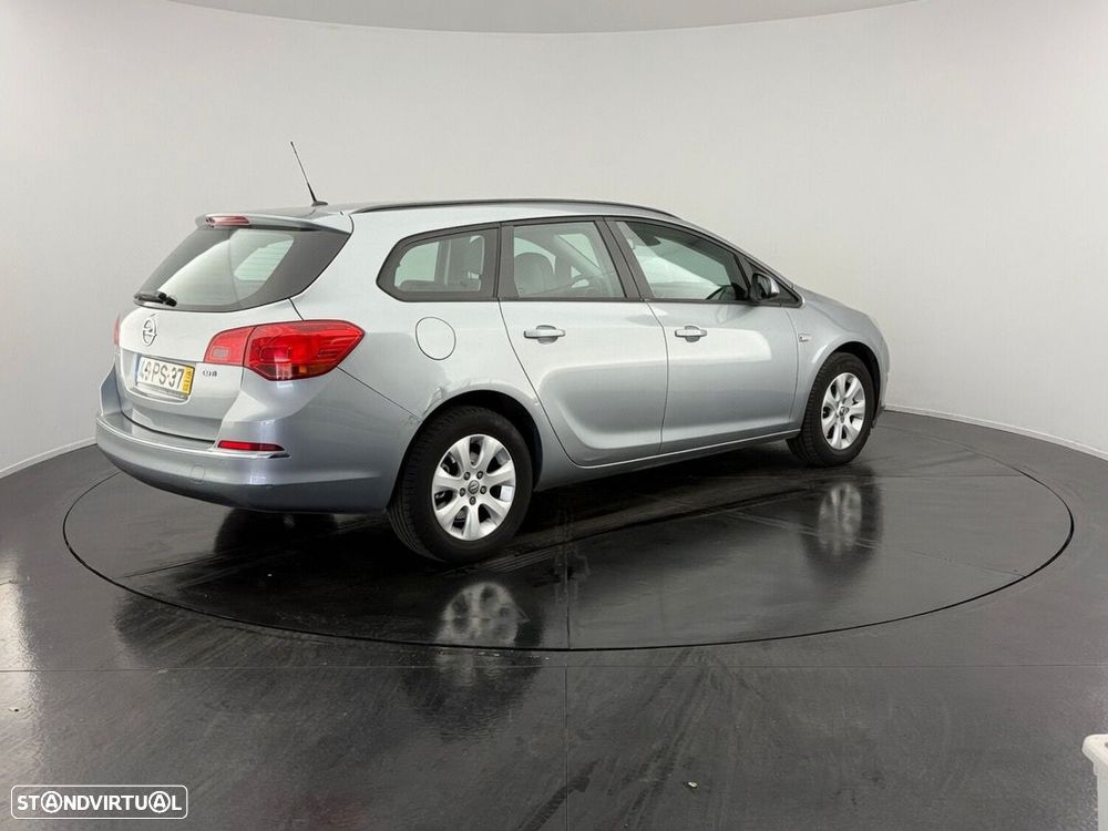 Opel Astra Sports Tourer - 3