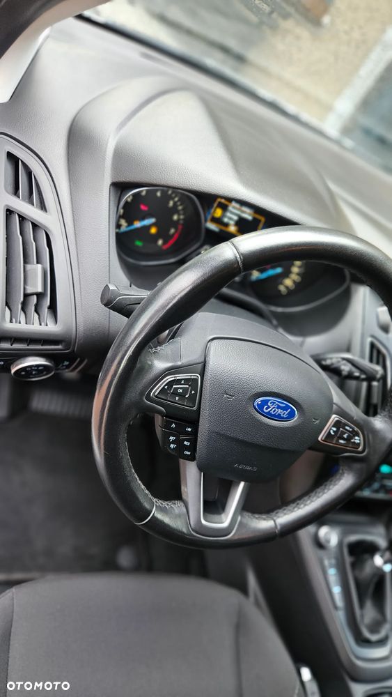 Ford Focus 1.0 EcoBoost Titanium - 16