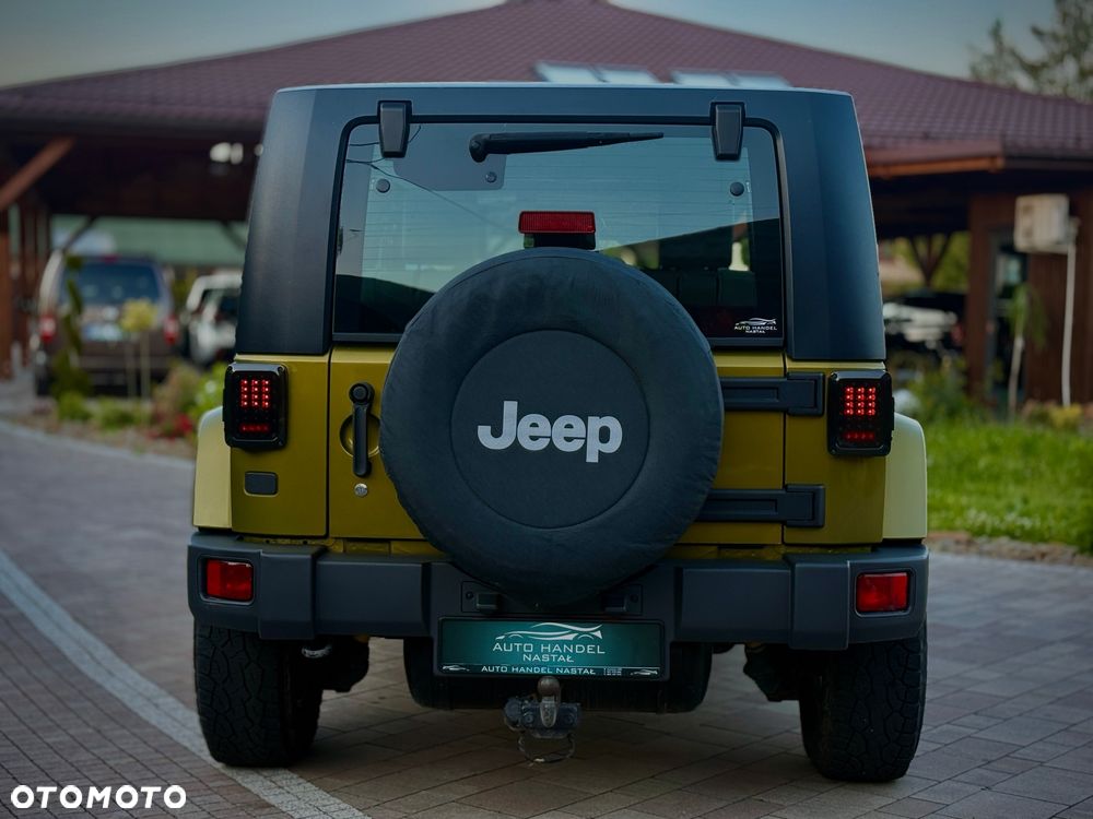 Jeep Wrangler Unlimited 3.8 Sahara - 12