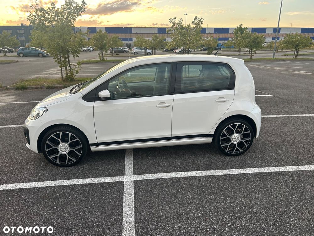 Volkswagen up! - 9