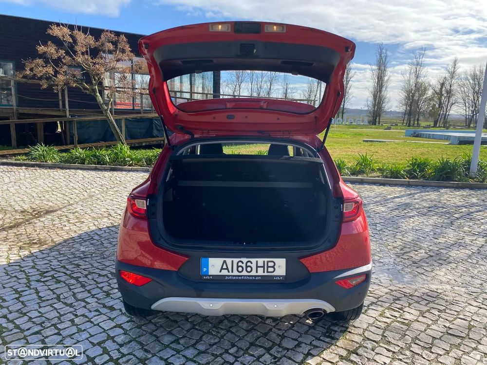 Kia Stonic 1.2 by FILA - 34