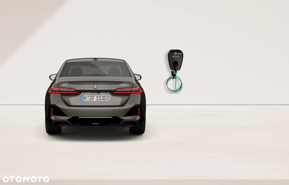 BMW Seria 5 530e xDrive PHEV - 6