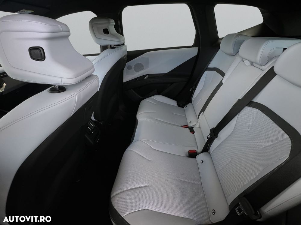 BMW iX3 50 xDrive - 15